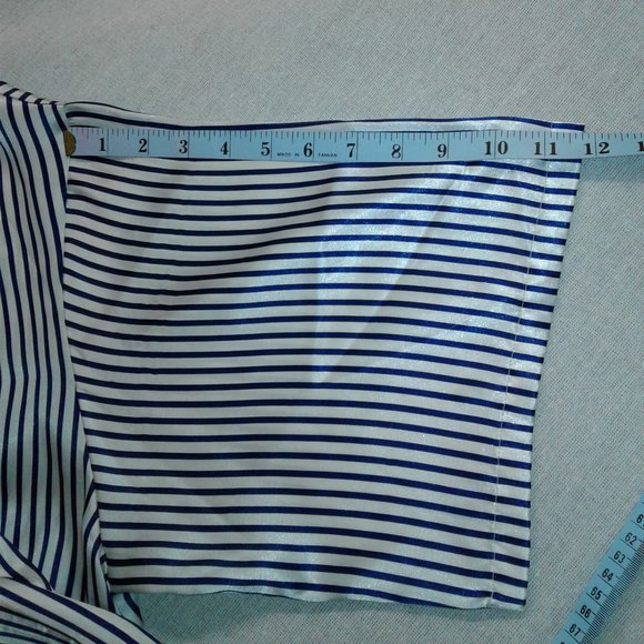 Victoria`s Secret Button Down Sleep Shirt - Large - Picture 9 of 13